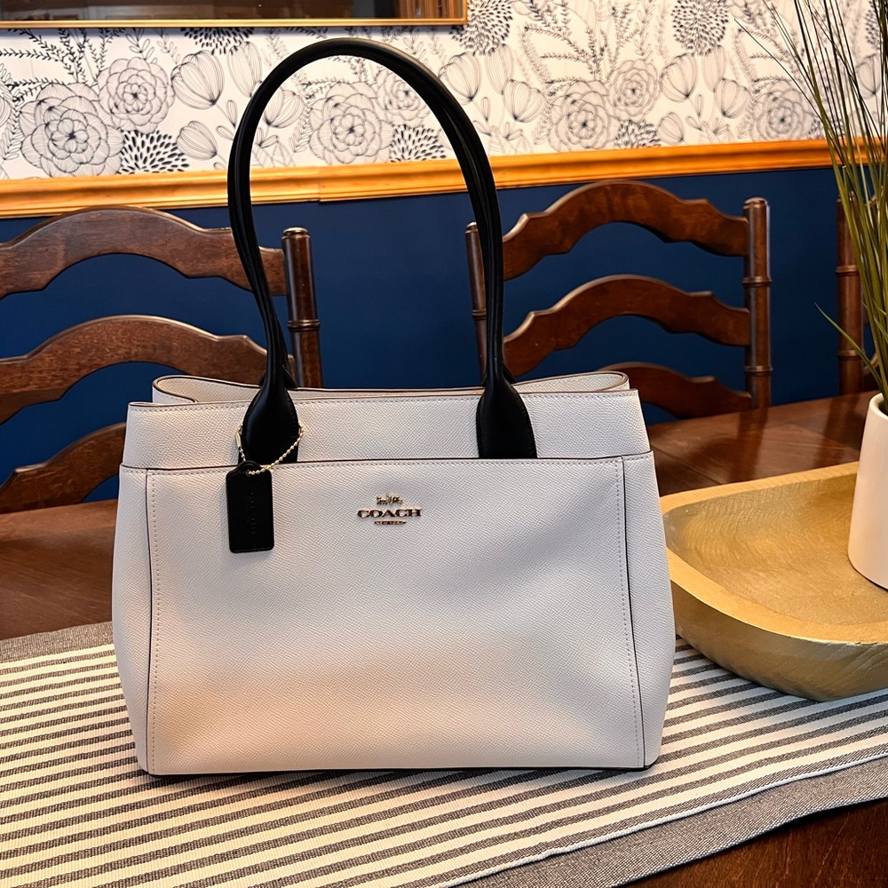 COACH Casey Tote, Chalk Color, Crossgrain Leather - Picture 3 of 12
